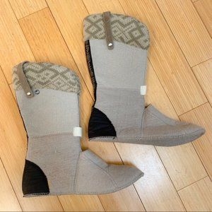 Sorel Beige and Black Winter Boot liner